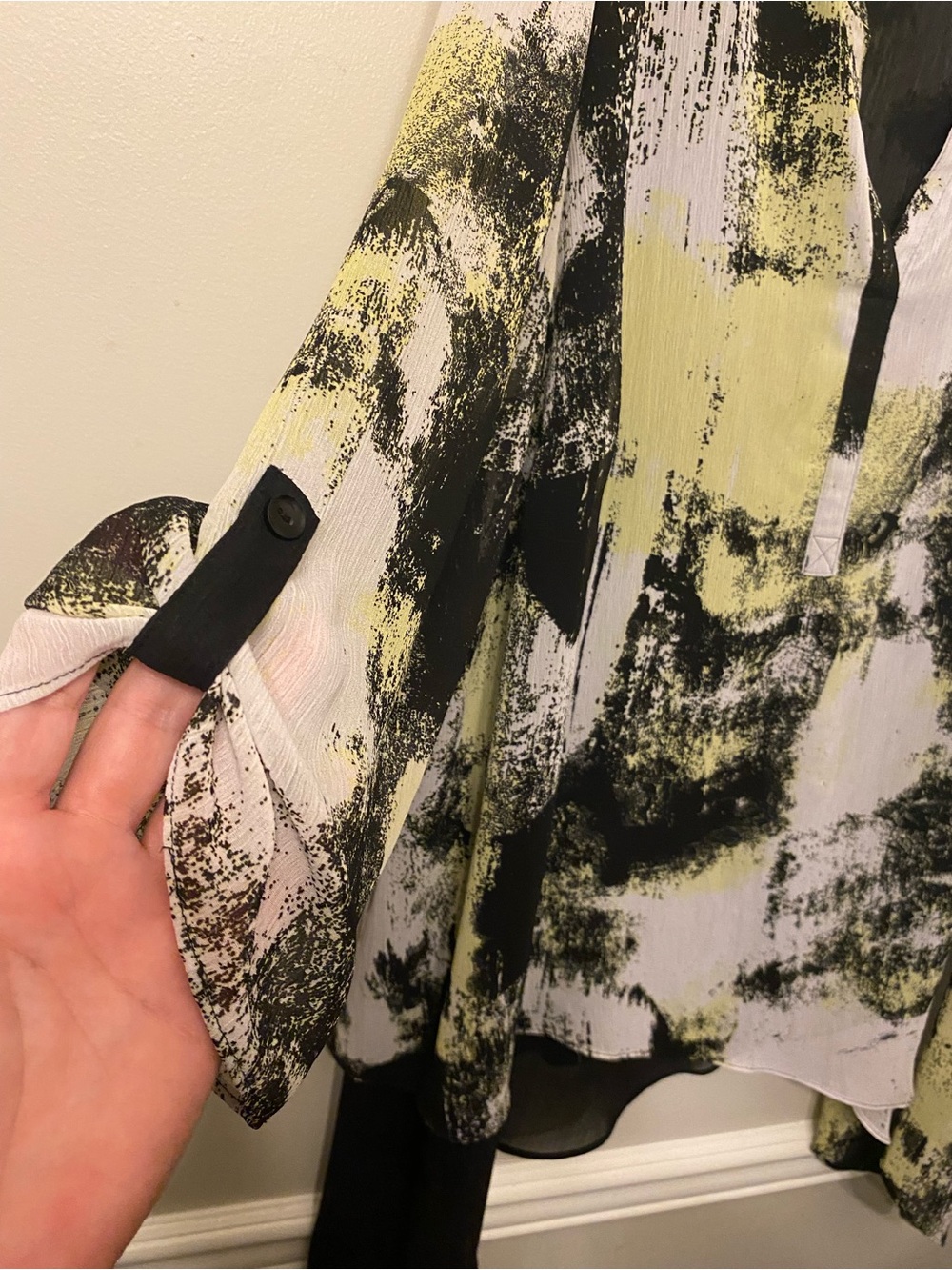 Catherines Abstract Brushstroke Tunic Top in Lime, Black, and White - Picture 4 of 4